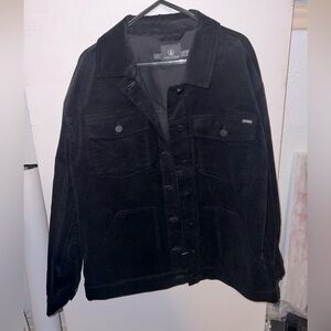 NWT oversized Volcom black jacket. 4 pockets XS
